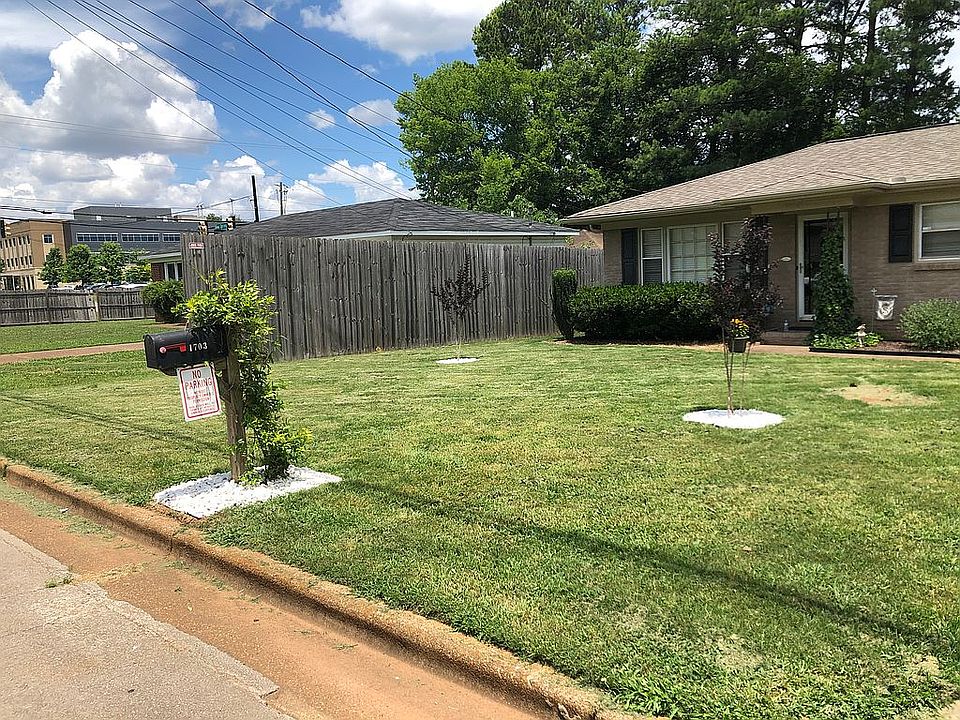 1st image of 1703 Canterbury Cir NW