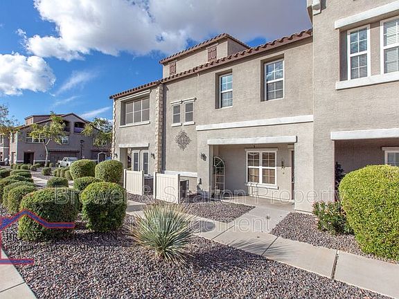 3rd image of 2257 E Huntington Dr