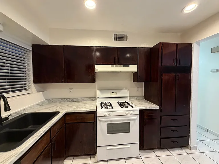 2617 Auburn Ct — Photo 36