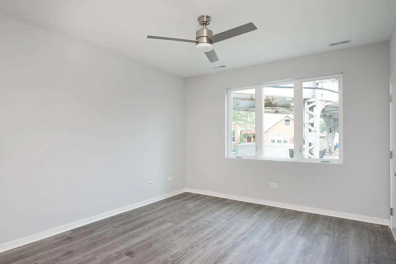 1713 W Cullerton St — Photo 3