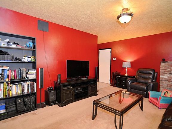 2nd image of 5737 Windmill Dr