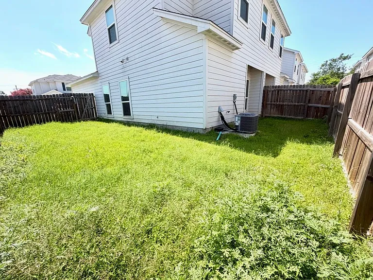 4138 Swans Lndg #2-unit 101 — Photo 18