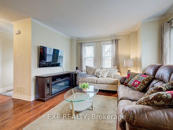 4th image of 5865 Dalebrook Cres #57B