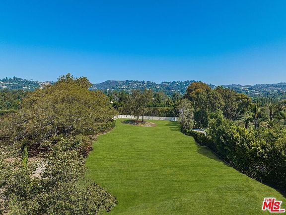 2nd image of 150 S Carolwood Dr