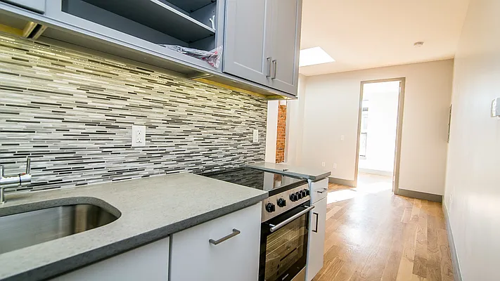 Rented by Nooklyn NYC LLC | media 22