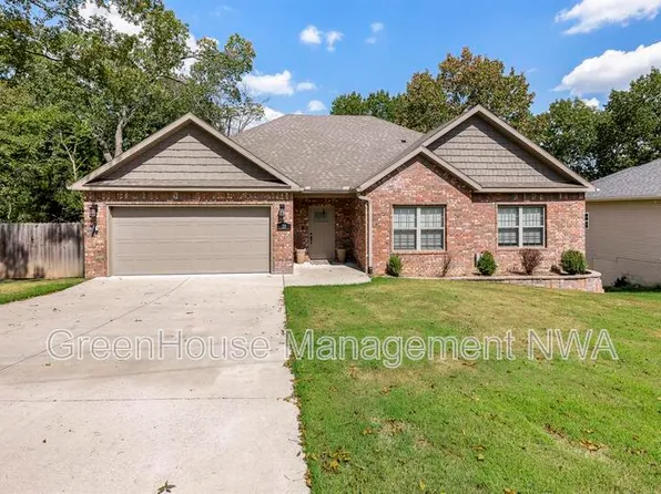 28 Mills Dr, Bella Vista, AR 72714
