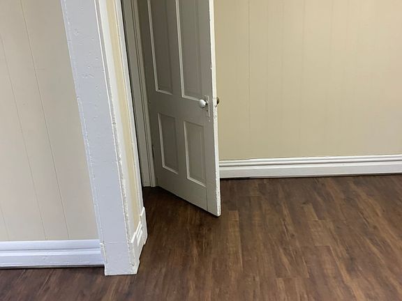 5th image of 8 N 18th Ave W #12