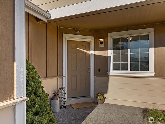 5th image of 18833 110th Avenue Ct E