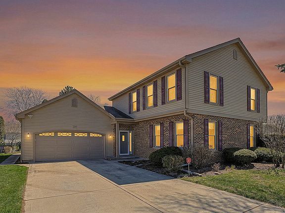 3rd image of 229 Tudor Ln