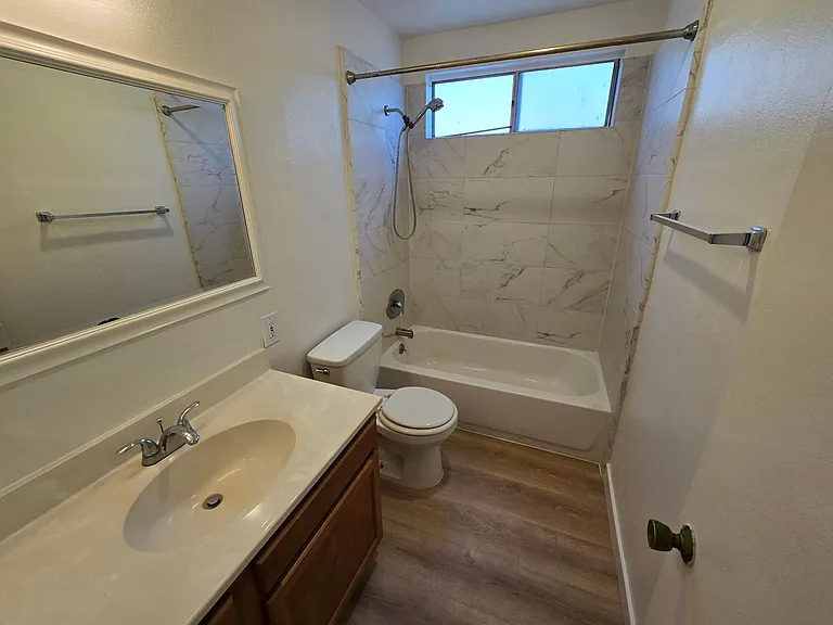 32nd St. 4754 — Photo 9