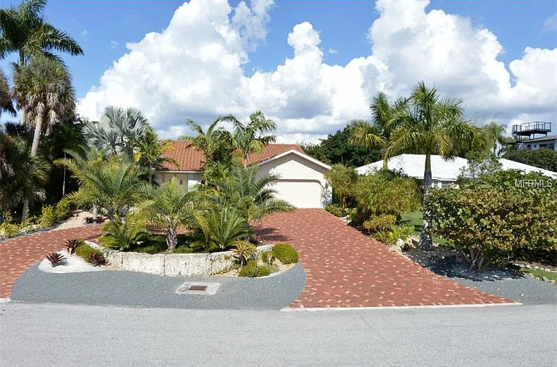 1st image of 385 Flamingo Dr