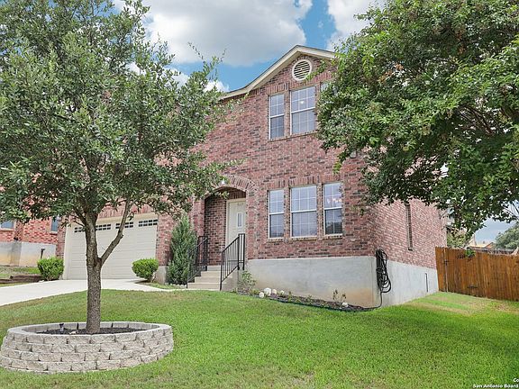 3rd image of 823 QUITMAN OAK