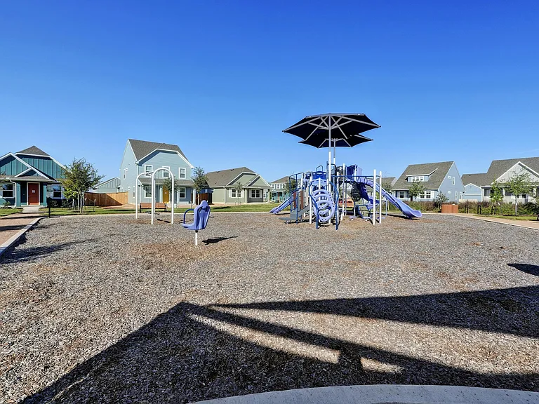 209 Cherry Blossom Ln — Photo 35