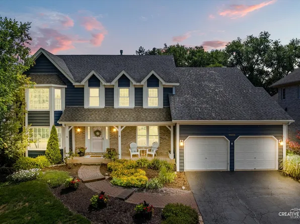 1N055 Coventry Dr, Carol Stream, IL 60188