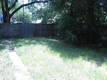 4th image of 105 Barrows Ln
