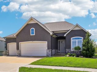 3121 SW Merriam Dr, Lees Summit, MO 64081