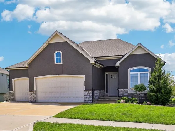 3121 SW Merriam Dr, Lees Summit, MO 64081