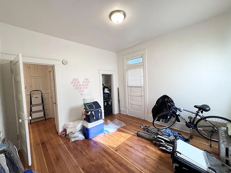 145 W 200 S — Photo 9