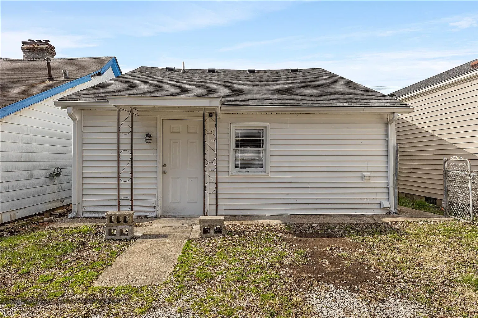 2 bed, 958 sqft, $1,150 — Photo 1