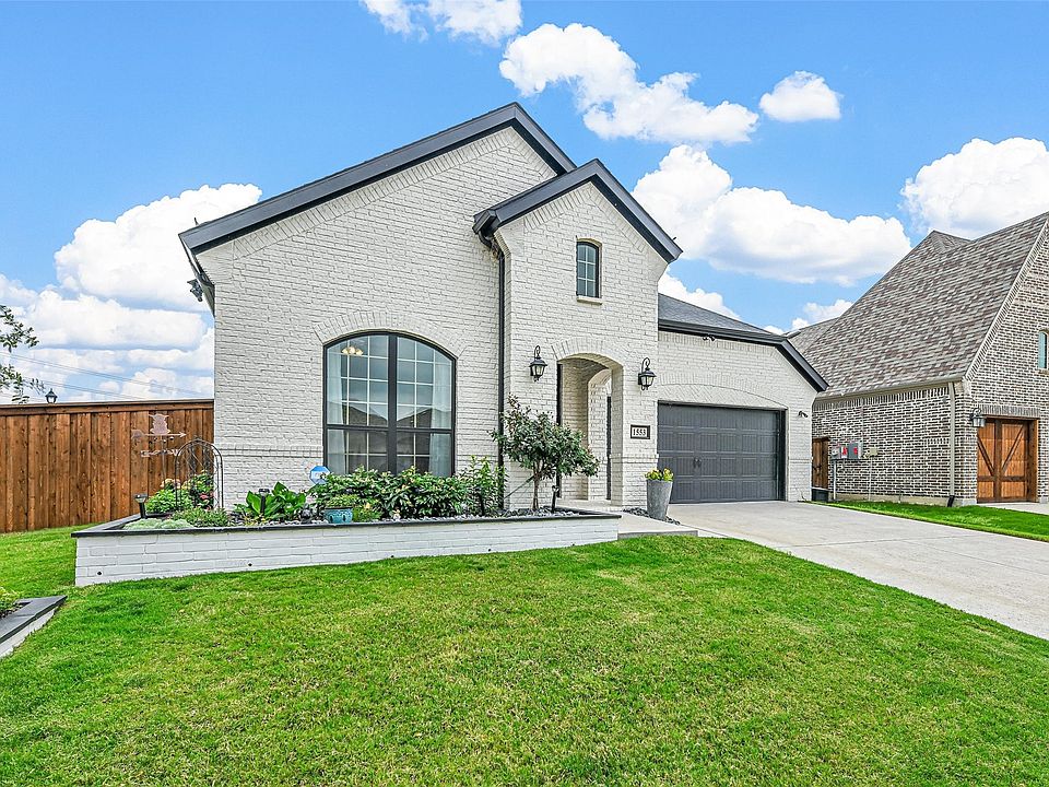 1st image of 1553 Jocelyn Dr