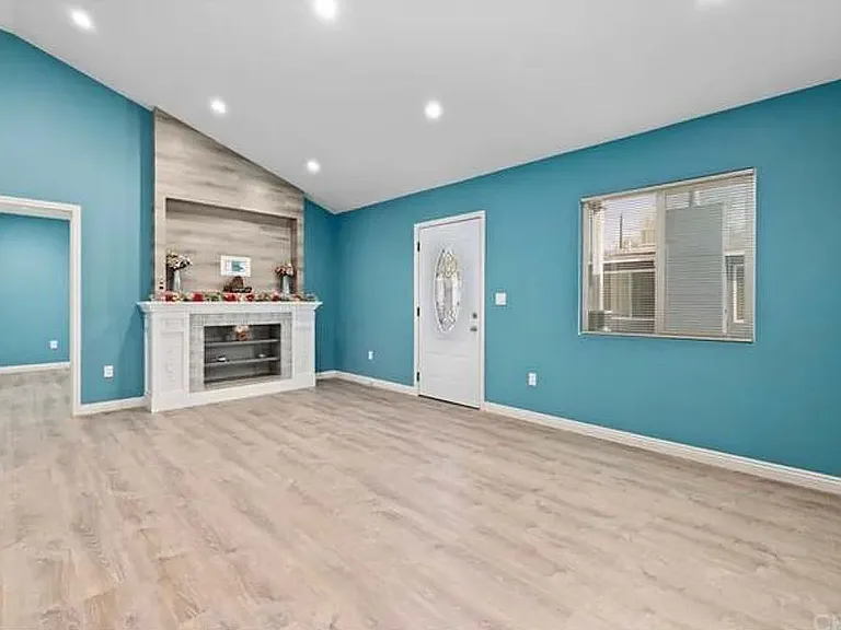 1326 W Ivesbrook St — Photo 5