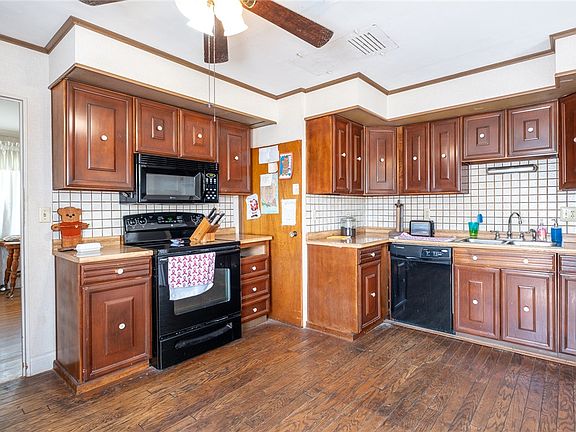 5th image of 2665 Vale Dr