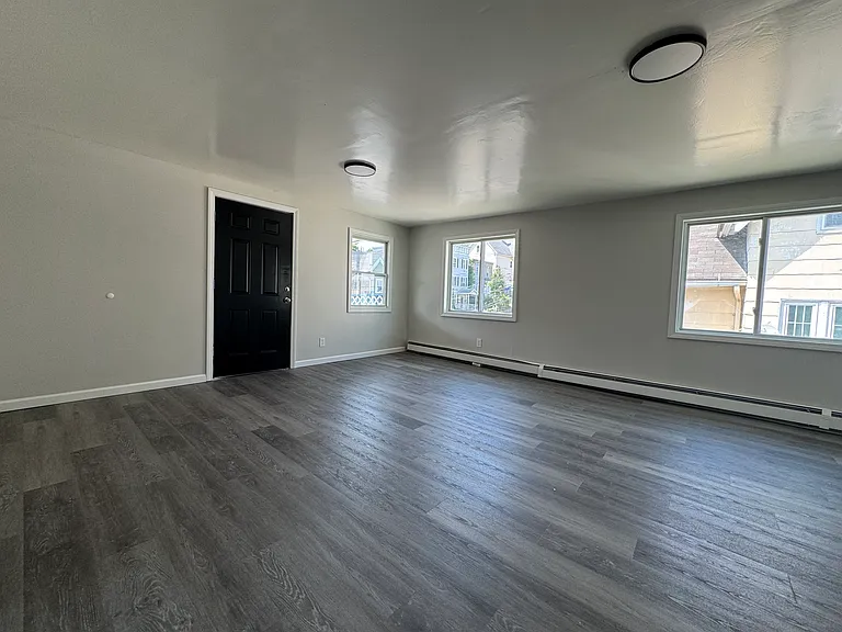 124 Central Ave #3C — Photo 2