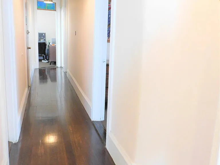 496 E Broadway #3 — Photo 11