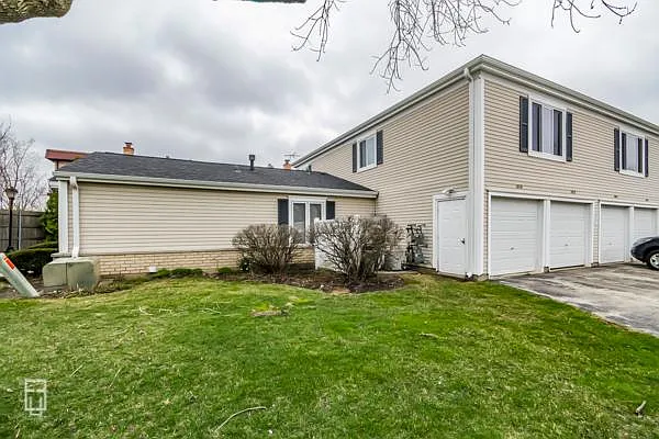 1010 Cove Dr — Photo 12