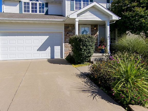 2nd image of 6121 Woodland Dr