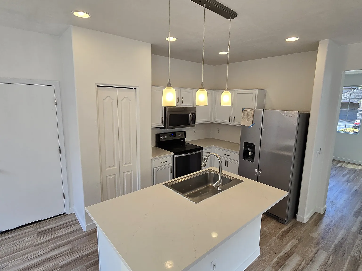 4 bed, 2.5 bath, 1598 sqft, $1,850 — Photo 4