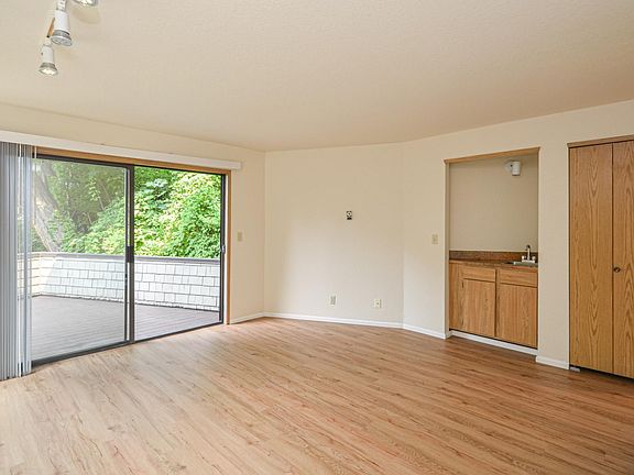 4th image of 7080 Lincoln Park Way SW APT 1
