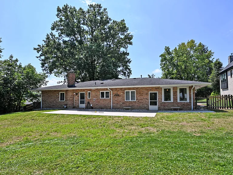 6904 Euclid Ave — Photo 3