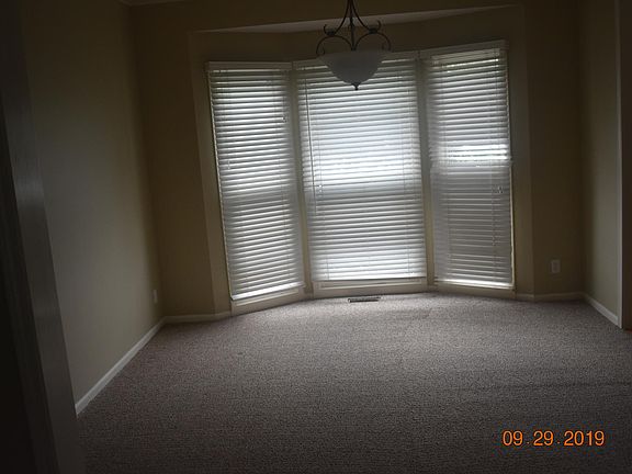 5th image of 8419 W 128th St