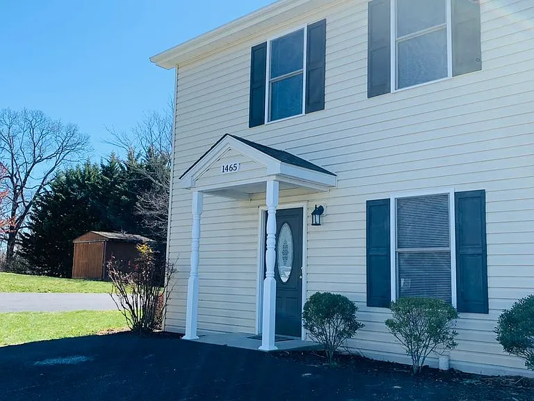 1465 Scott St — Photo 17