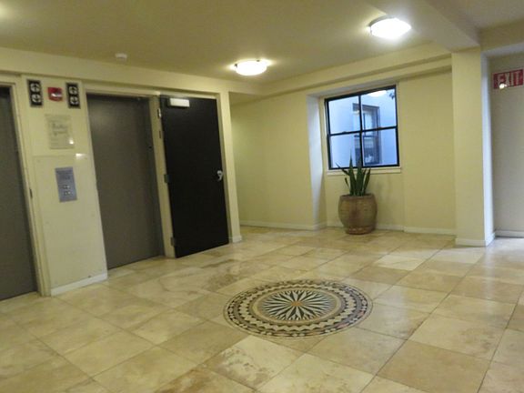 3rd image of 1776 Sacramento St APT 305