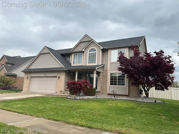 16102 Orchard Dr, Southgate, MI 48195