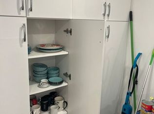 812 Burnhamthorpe Rd W #1409, Toronto, ON M9C4W1