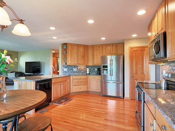 3rd image of 25367 E Geddes Pl