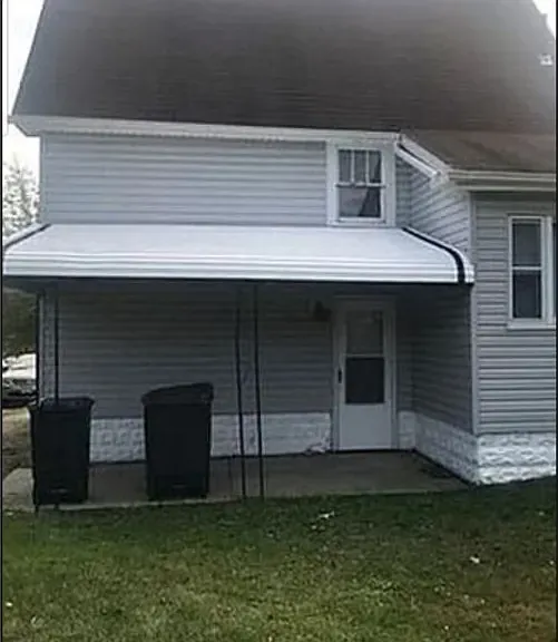 853 Russell Ave — Photo 2