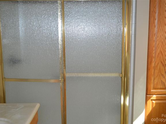 4th image of 206 Stonebrook Dr