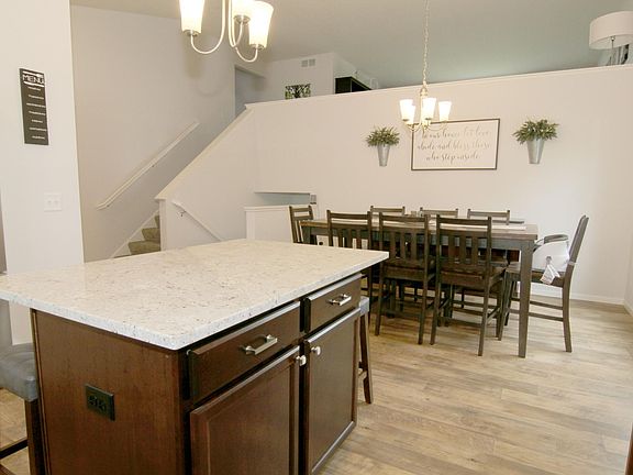 5th image of 14110 Ailesbury Ave