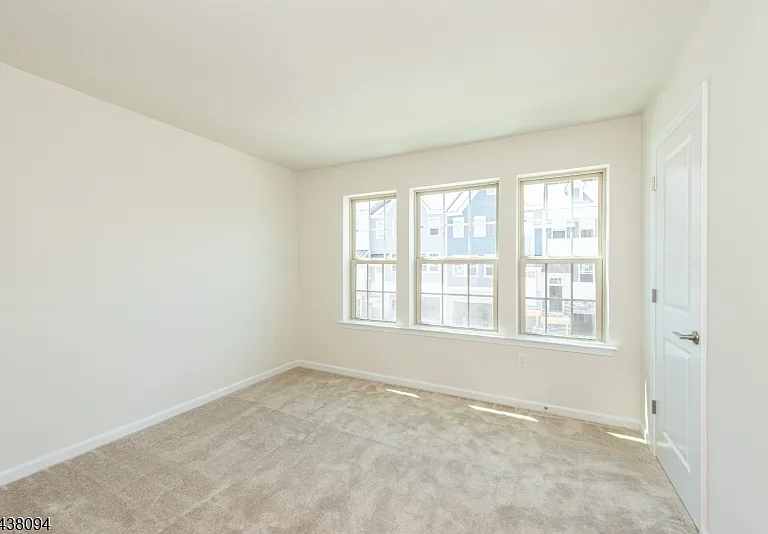 5 Wadsworth Dr — Photo 13