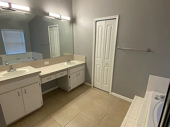 9852 Bayboro Bridge Dr — Photo 14