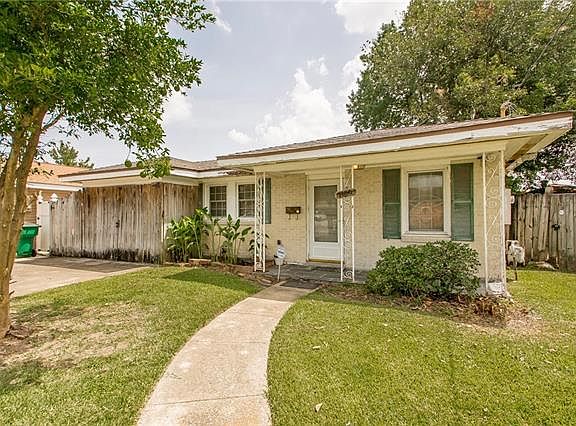 4th image of 1109 Farrington Dr