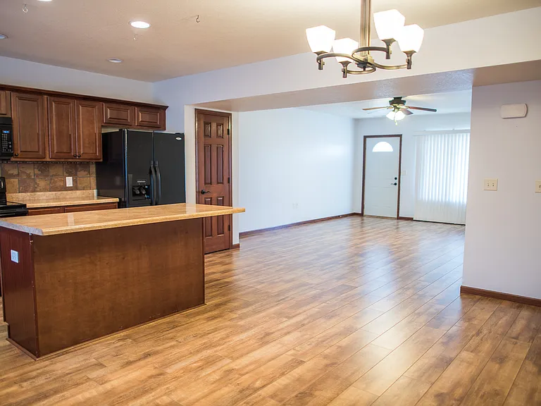 2940 Icecap Rd — Photo 19