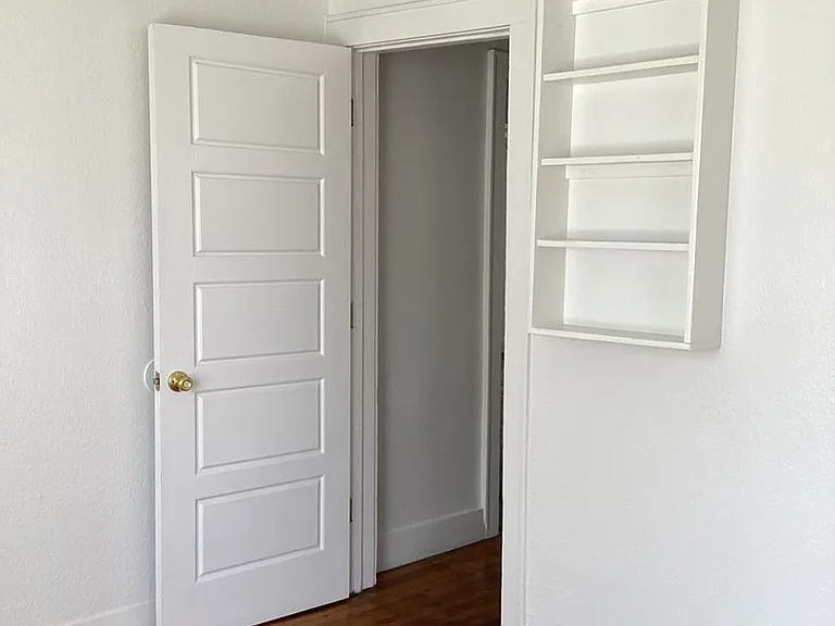 217 S Avenue J — Photo 12