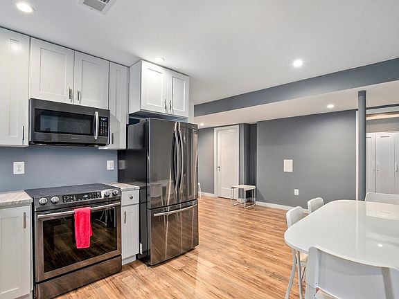 3rd image of 2314 S Nelson St #B