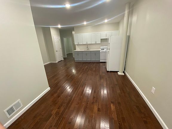 2nd image of 174 N 14th St #1