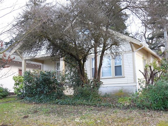 2nd image of 1619 4th Avenue E